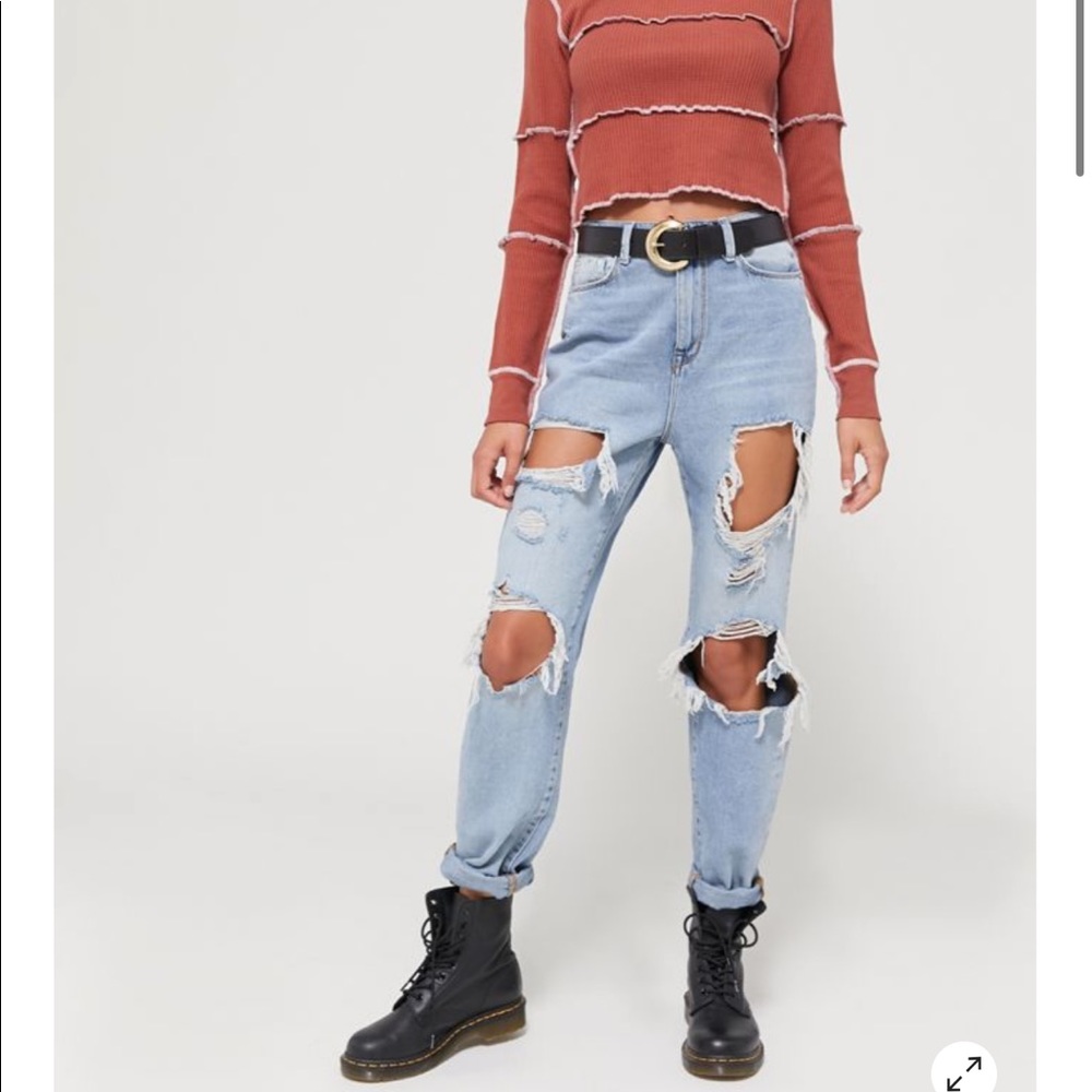 BDG High Rise Mom Jeans- Light Wash